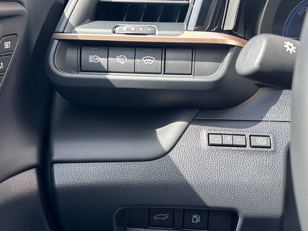 New 2026 Toyota Crown Signia Limited image 26