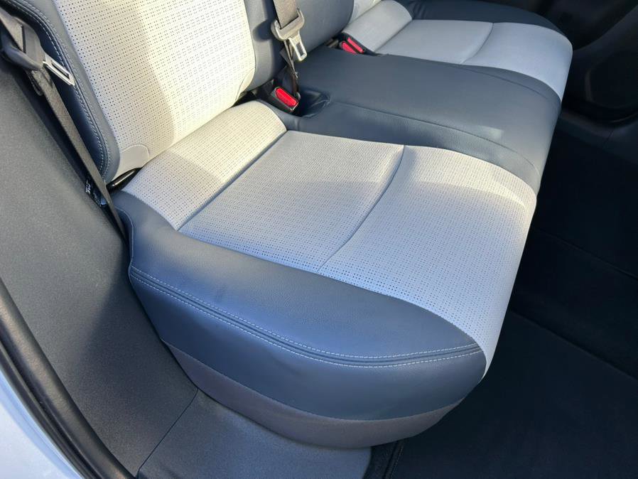 Used 2023 Subaru Solterra AWD image 40