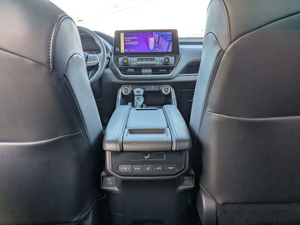 Used 2025 Toyota Grand Highlander AWD image 30
