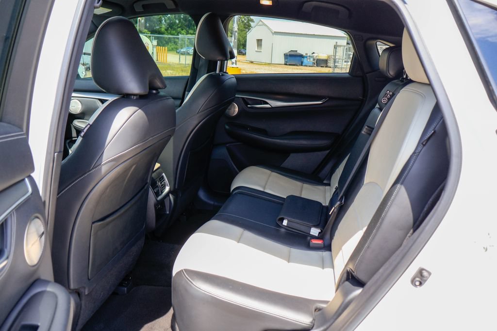 Used 2023 INFINITI QX55 Essential AWD/4WD image 9
