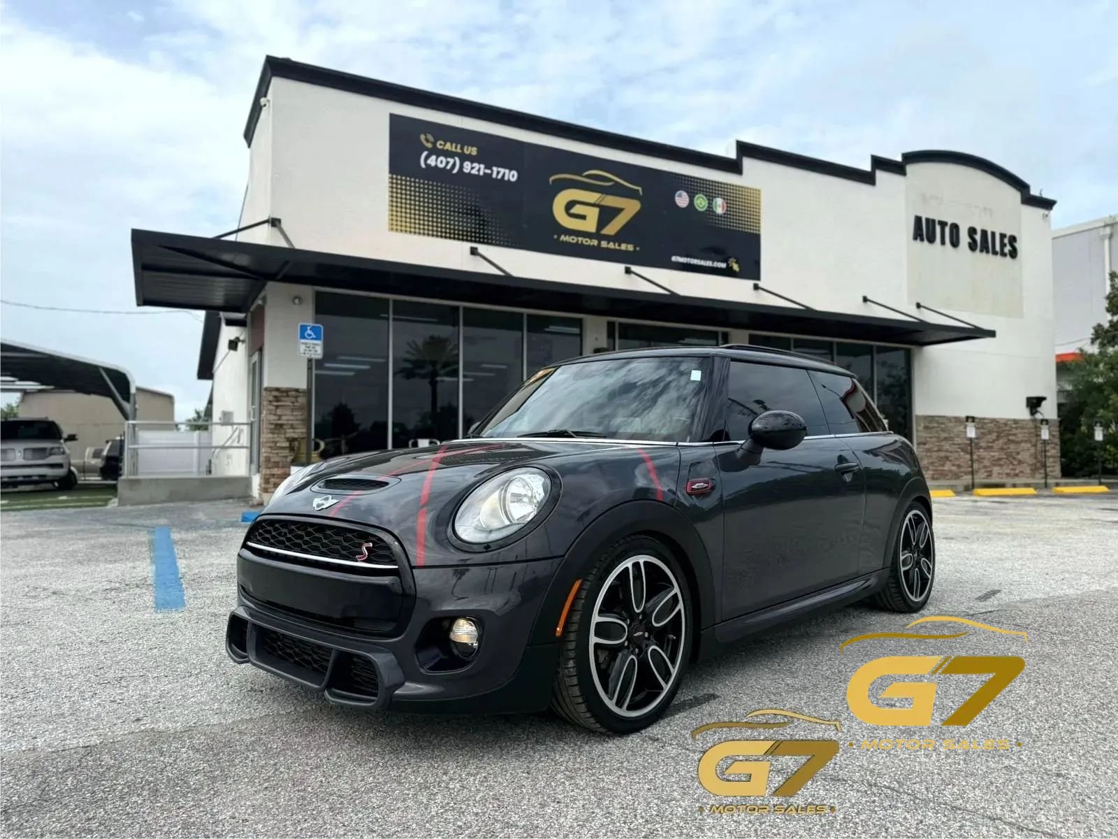 Used 2017 MINI Cooper S FWD image 1