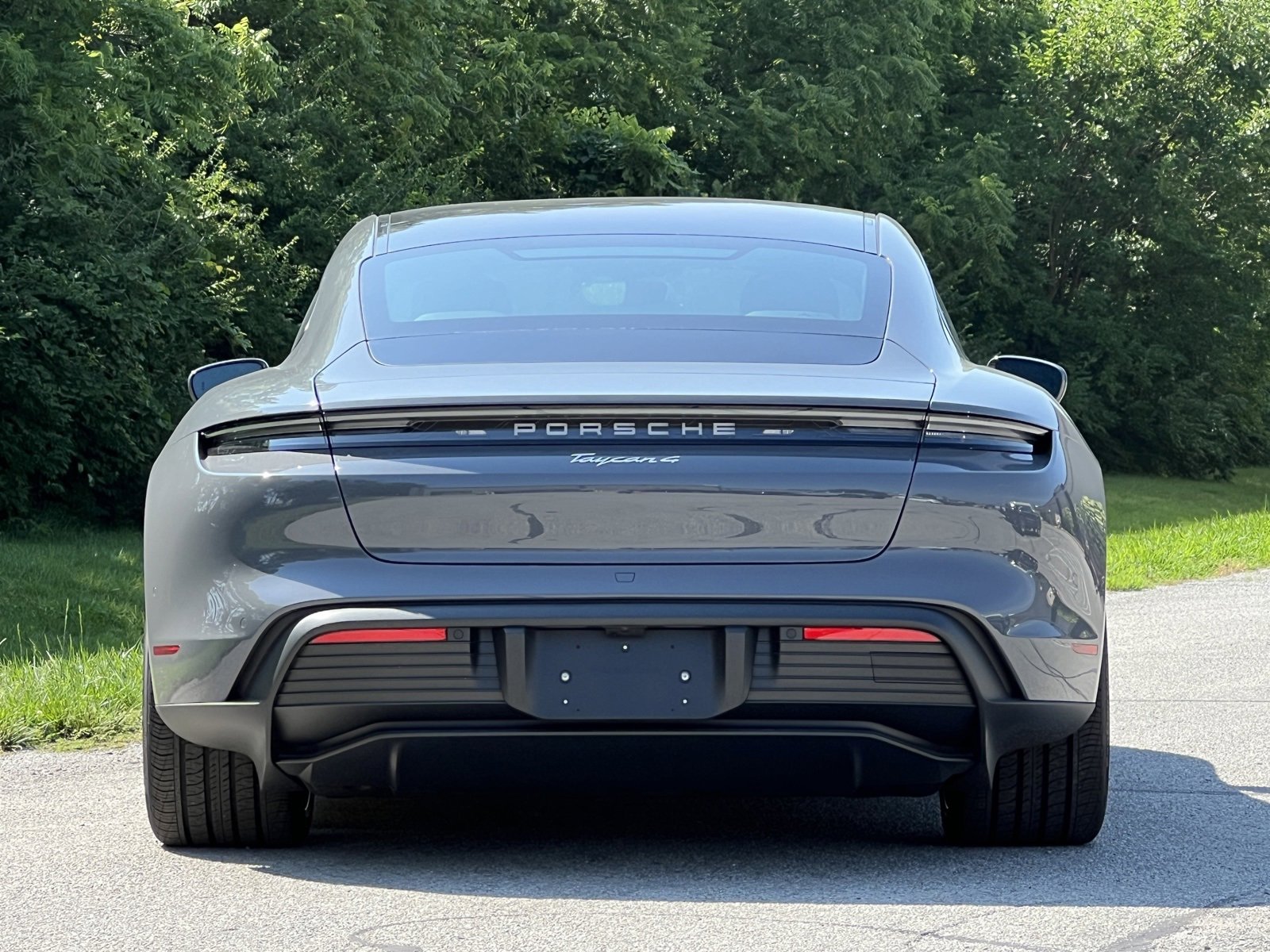 New 2025 Porsche Taycan image 8