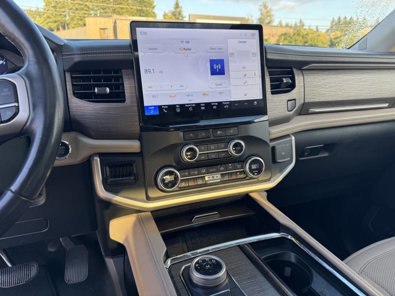 Used 2024 Ford Expedition Max Limited image 14