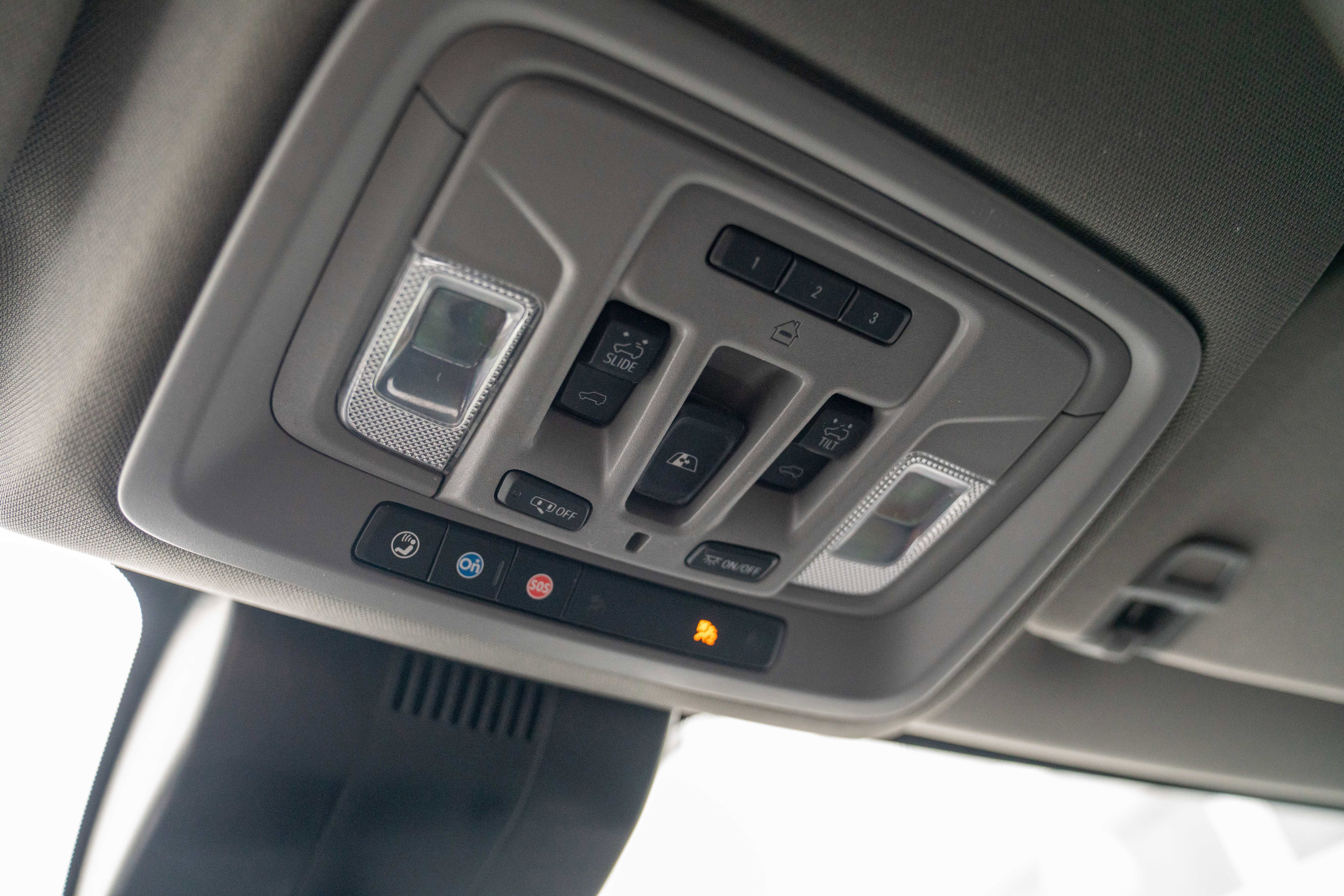 Used 2024 GMC Sierra 3500 Denali w/ Denali Reserve Package image 30