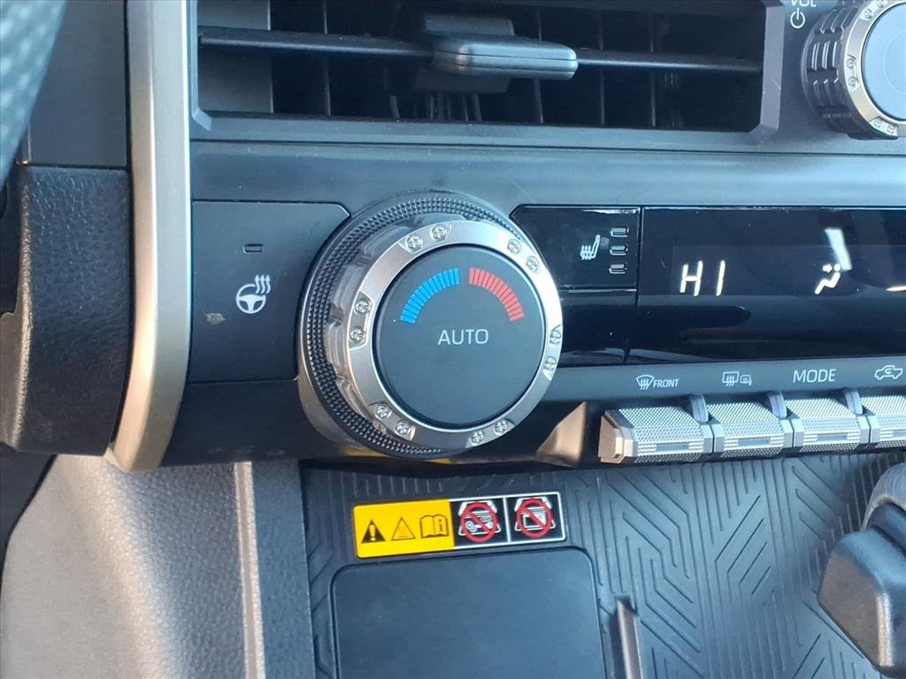 Used 2024 Toyota Tacoma TRD Off-Road image 13