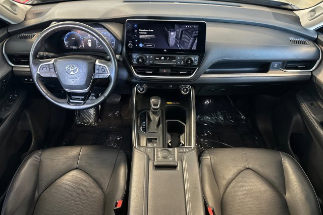 Used 2024 Toyota Grand Highlander AWD image 15