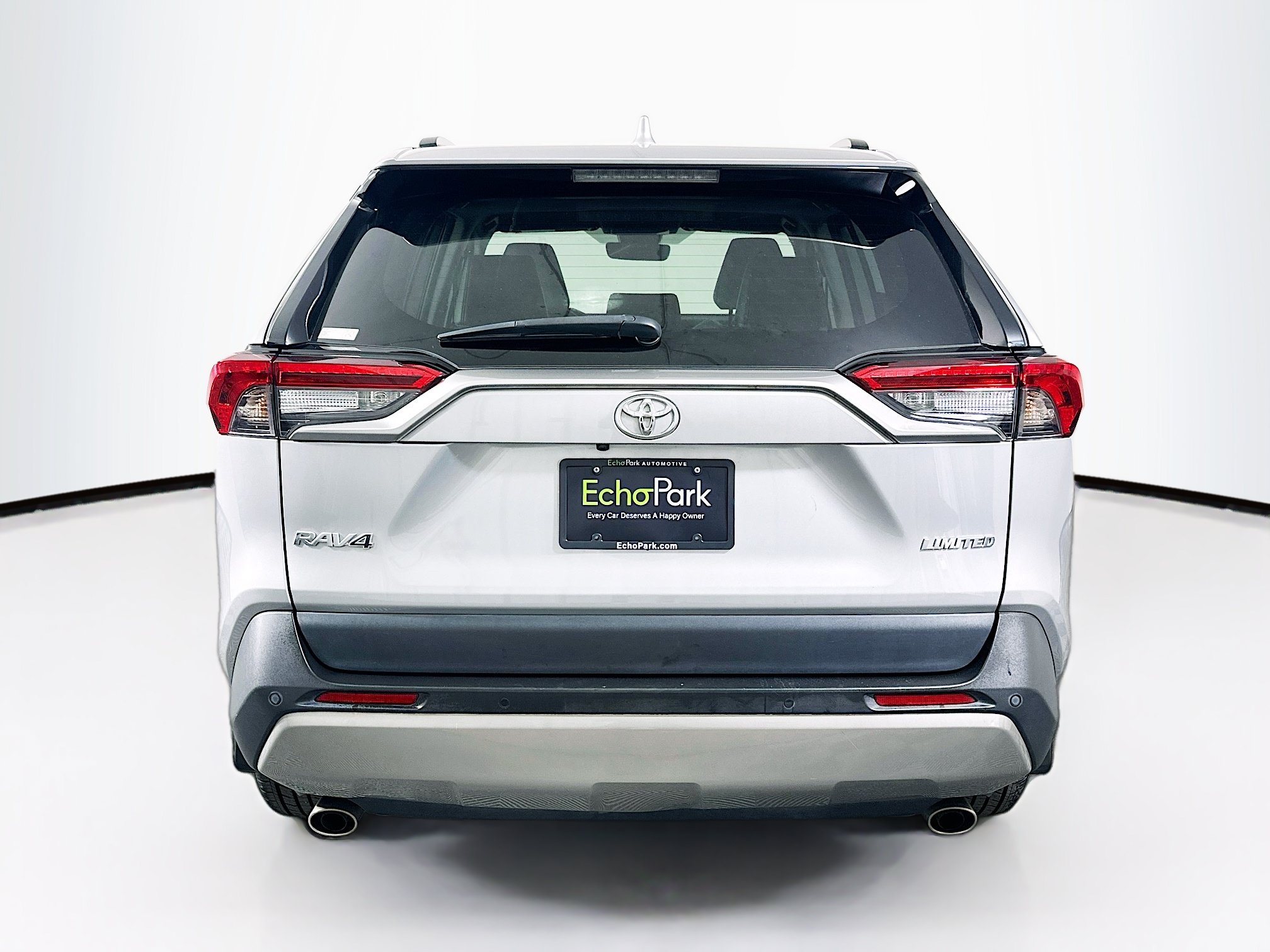 Used 2022 Toyota RAV4 Limited FWD image 7