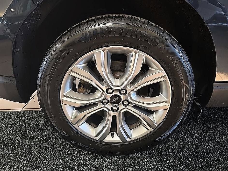 Used 2023 Ford Edge Titanium AWD/4WD image 41