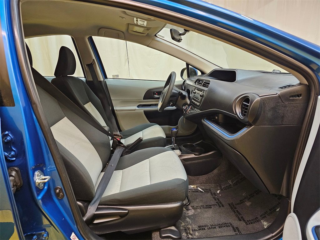 Used 2013 Toyota Prius C Two image 10