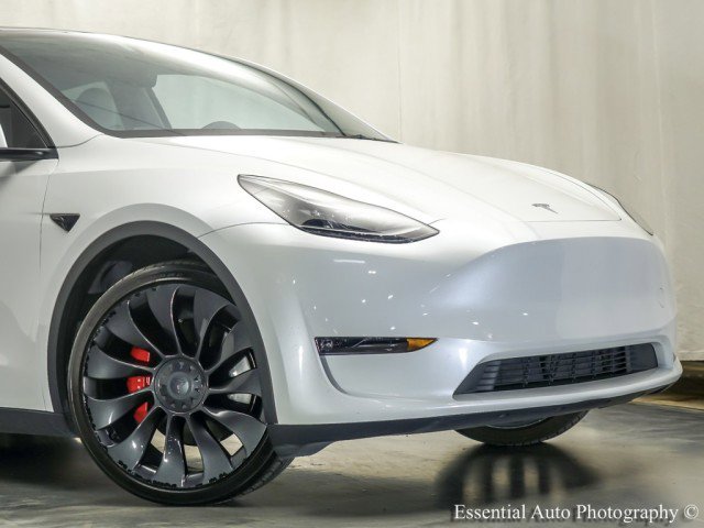 Used 2023 Tesla Model Y Performance AWD/4WD image 2