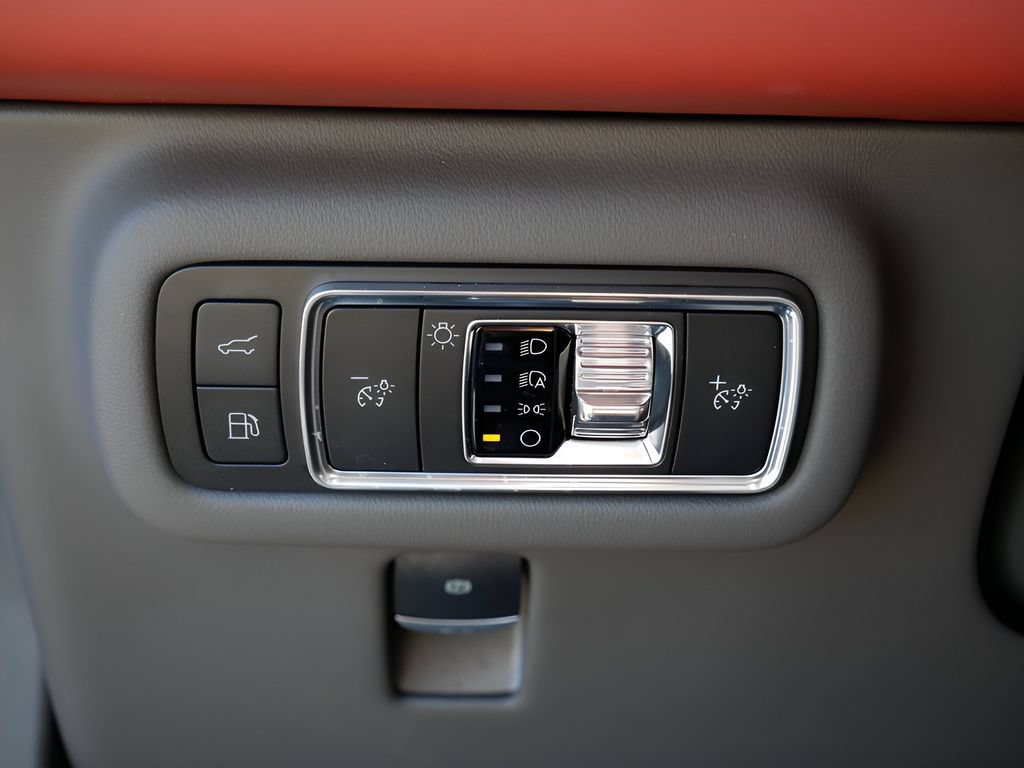 Certified 2025 Lincoln Nautilus Black Label AWD/4WD image 18