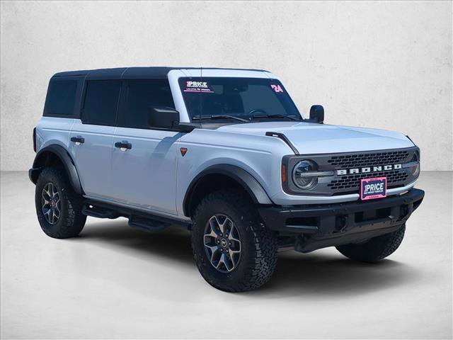 Used 2024 Ford Bronco Badlands AWD/4WD image 3