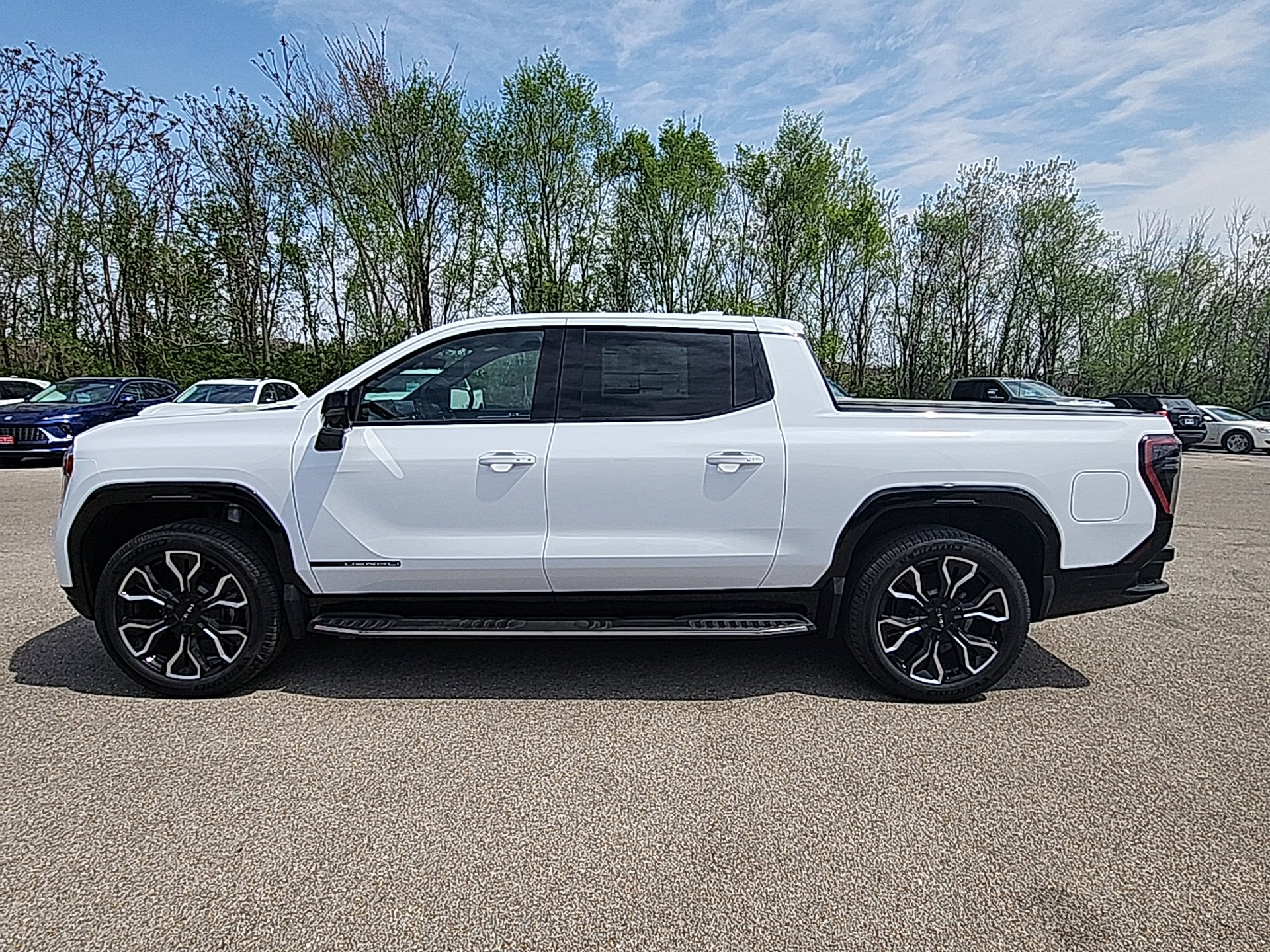 New 2025 GMC Sierra EV Denali image 5