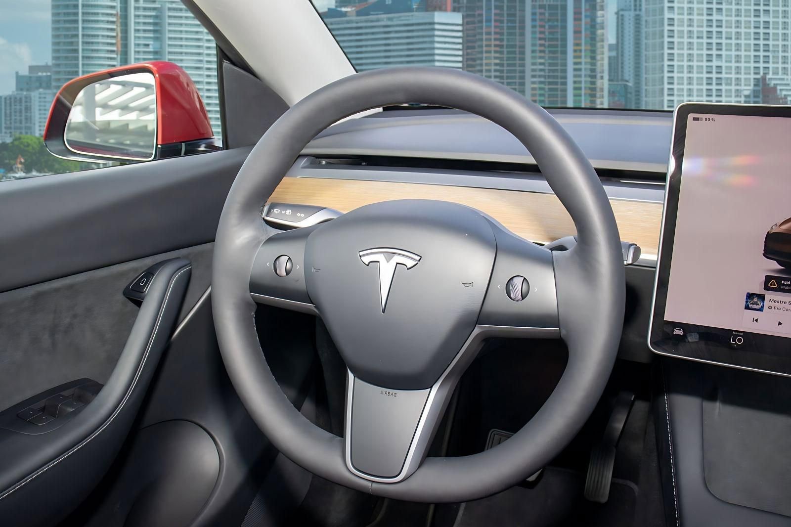 Used 2022 Tesla Model Y Long Range AWD/4WD image 21