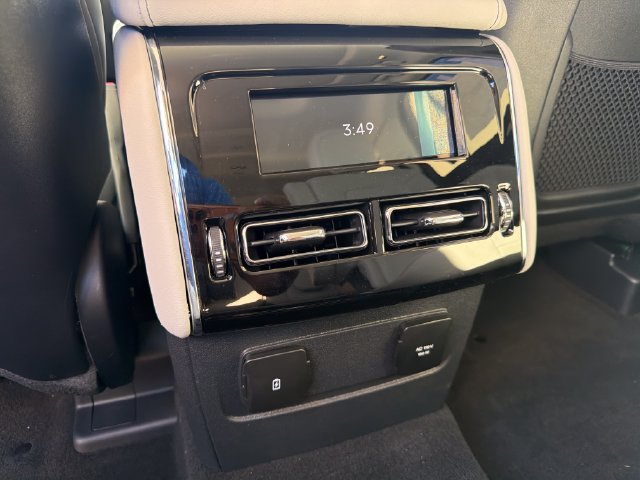 New 2027 Lincoln Aviator AWD image 17