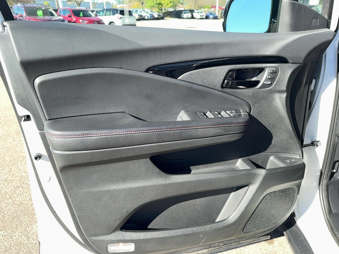 Used 2025 Honda Passport Black Edition image 13