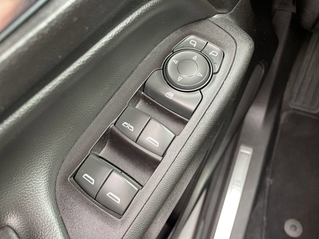 Used 2018 Chevrolet Equinox Premier FWD image 24