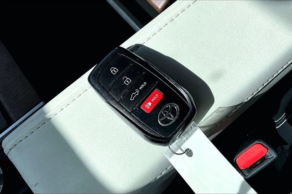 Used 2023 Toyota Tundra Capstone image 27