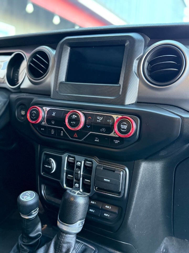Used 2020 Jeep Gladiator Sport w/ Technology Group image 6