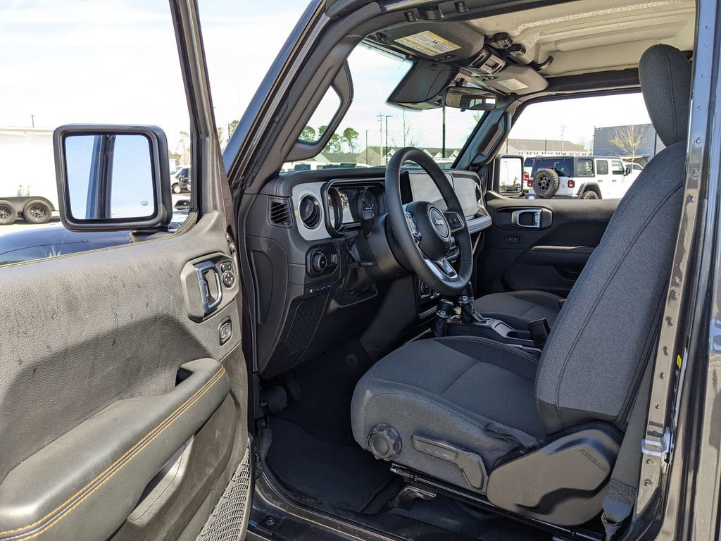 Certified 2025 Jeep Wrangler Unlimited Sahara image 36