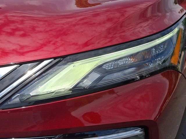 Used 2021 Nissan Rogue SV AWD/4WD image 9