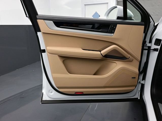 New 2026 Porsche Cayenne S image 7