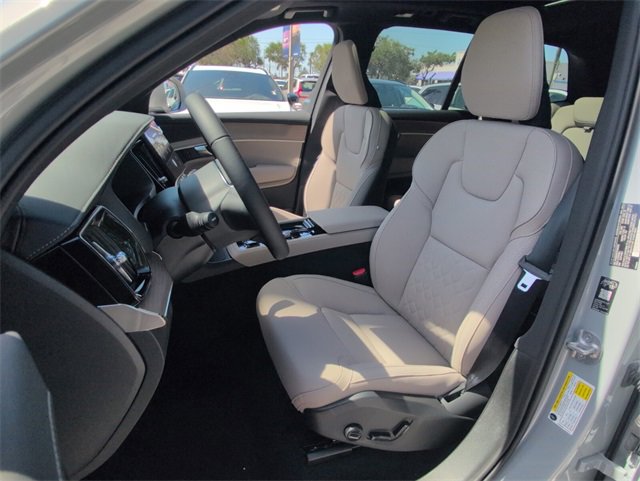 New 2026 Volvo XC90 B6 Plus w/ Protection Package Premier image 5