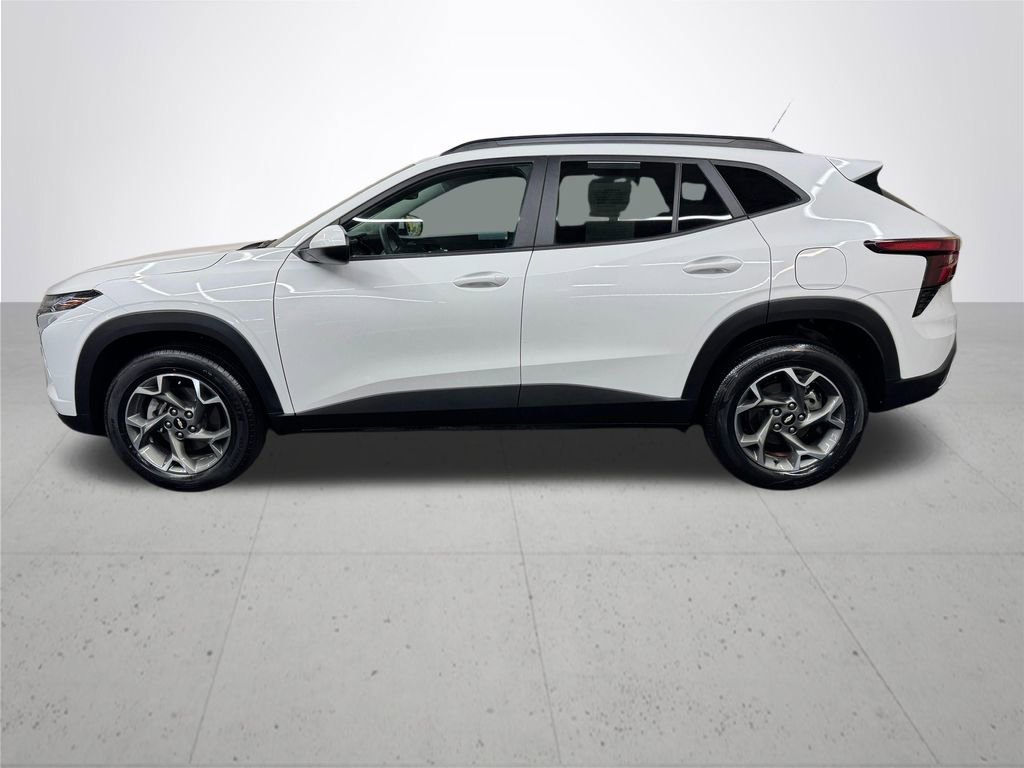 Used 2024 Chevrolet Trax LT image 3