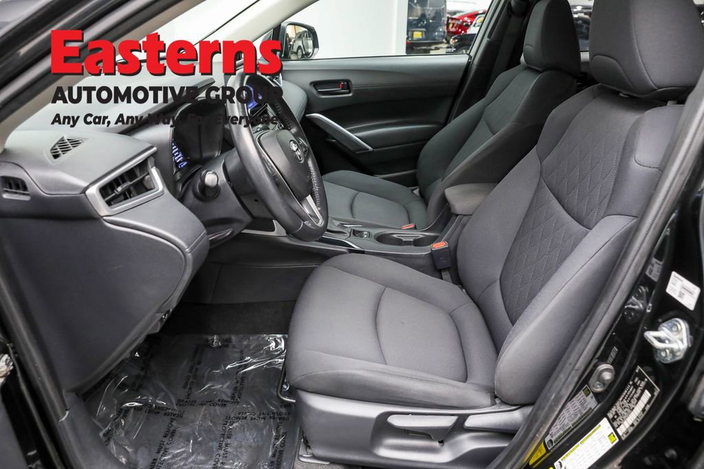 Used 2022 Toyota Corolla Cross LE image 14