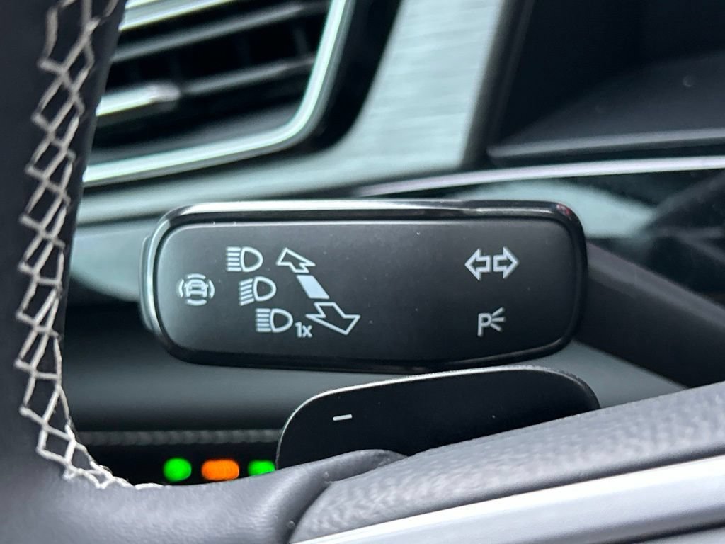 New 2026 Volkswagen Atlas Cross Sport SE FWD image 27