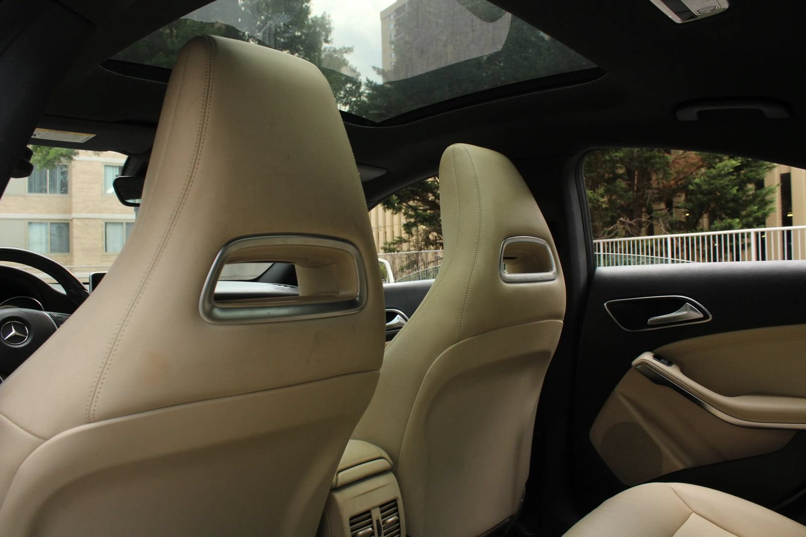 Used 2014 Mercedes-Benz CLA 250 4MATIC image 20