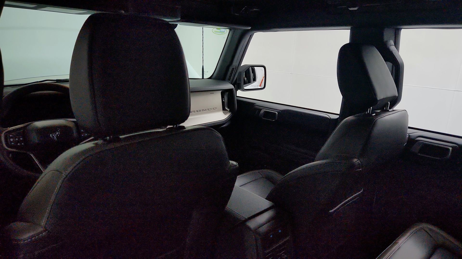 Used 2025 Ford Bronco Outer Banks AWD/4WD image 24