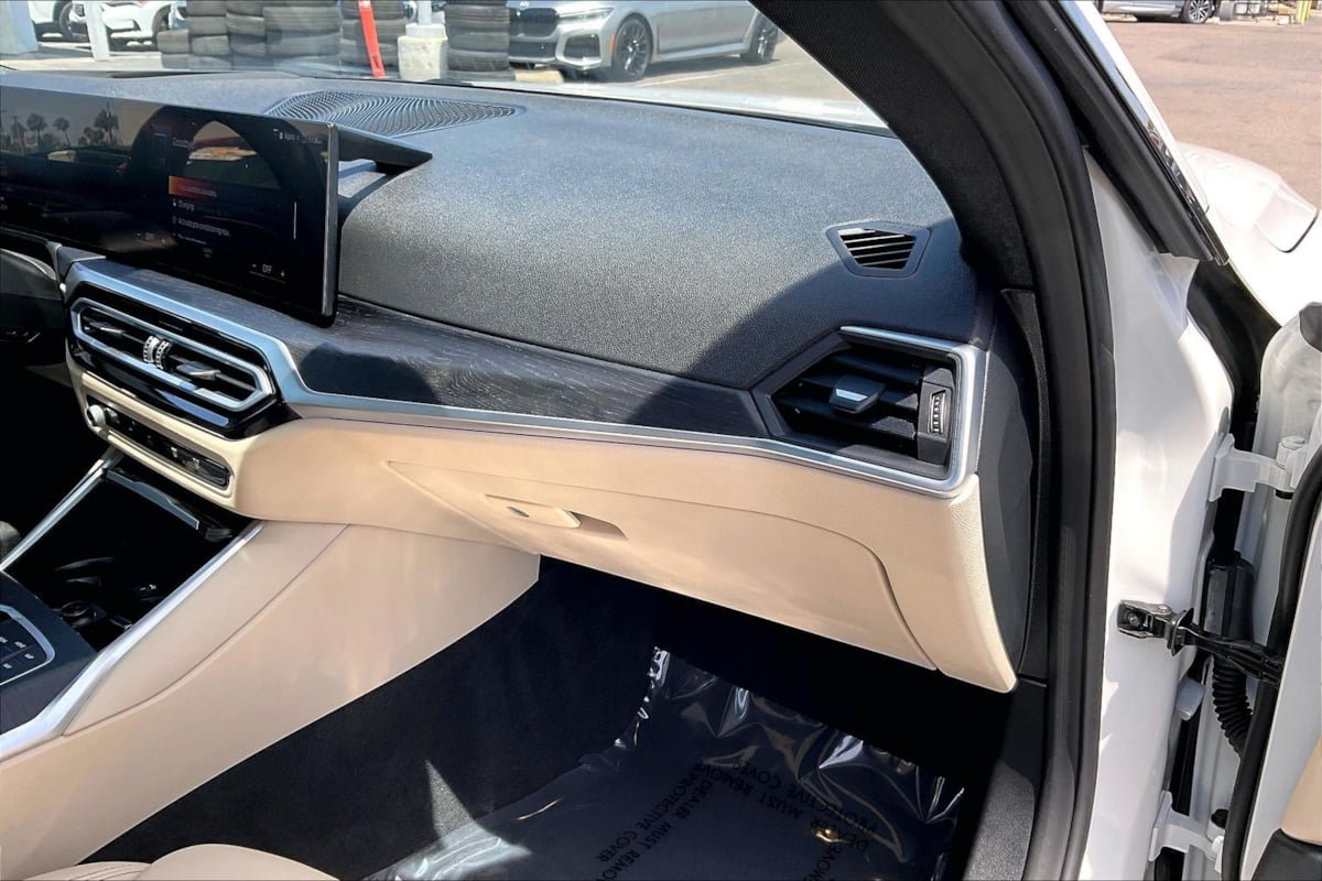 Used 2023 BMW i4 eDrive40 w/ Premium Package RWD image 12