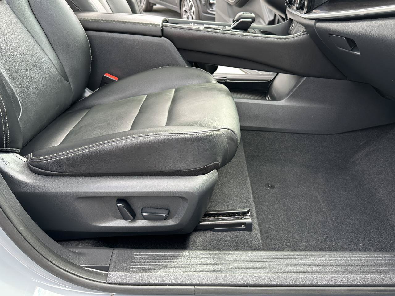 Used 2021 Nissan Rogue SL FWD image 47