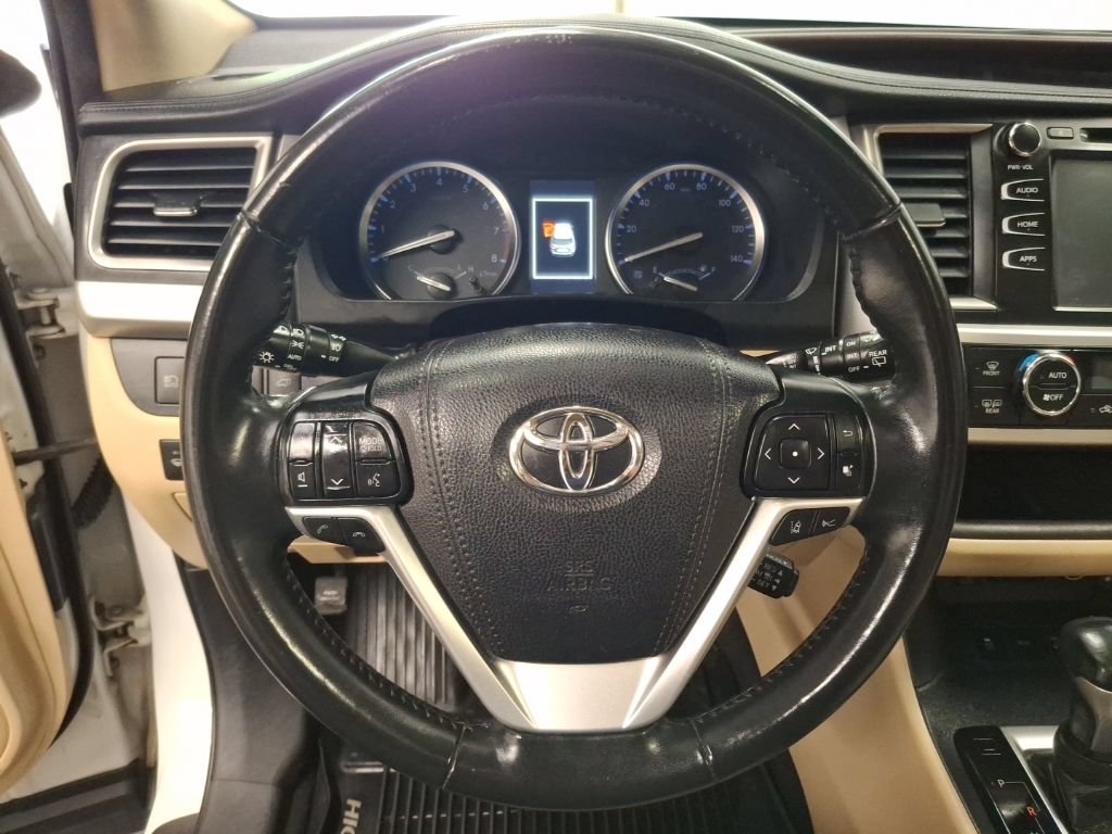 Used 2018 Toyota Highlander XLE w/ Protection Package #3 AWD/4WD image 20