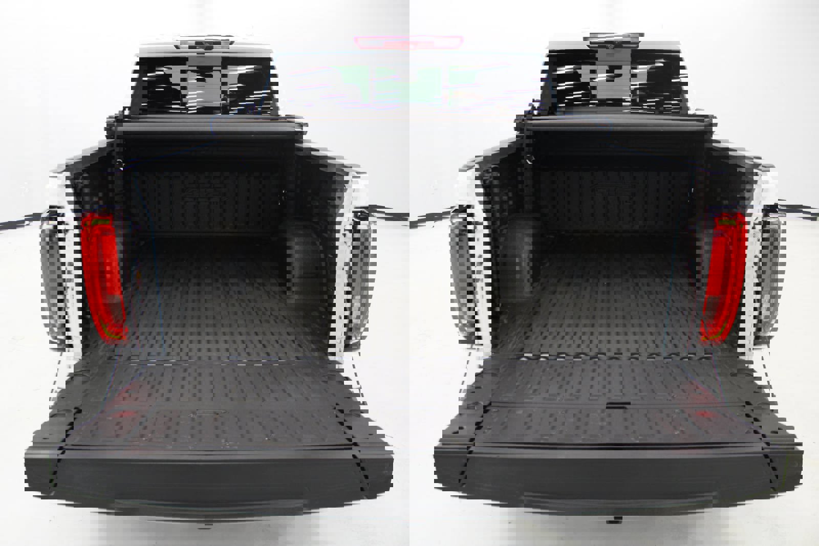 Used 2024 GMC Sierra 1500 AT4 w/ Technology Package image 9