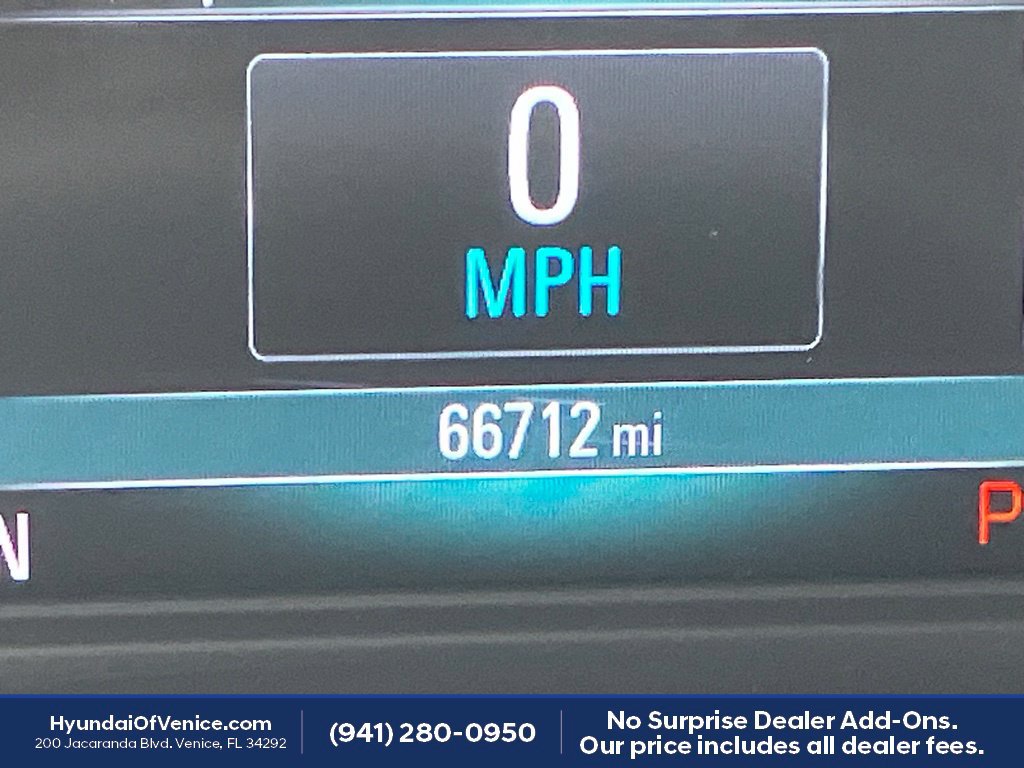 Used 2019 Buick Enclave Essence FWD image 17