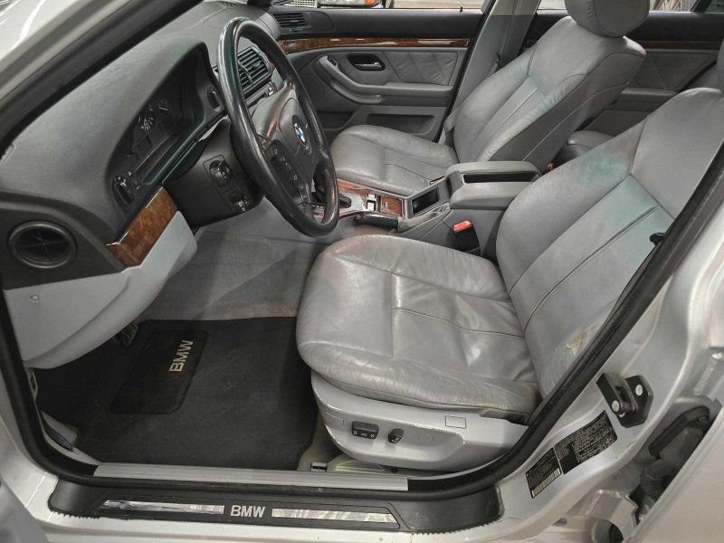 Used 2001 BMW 530i Sedan RWD image 6