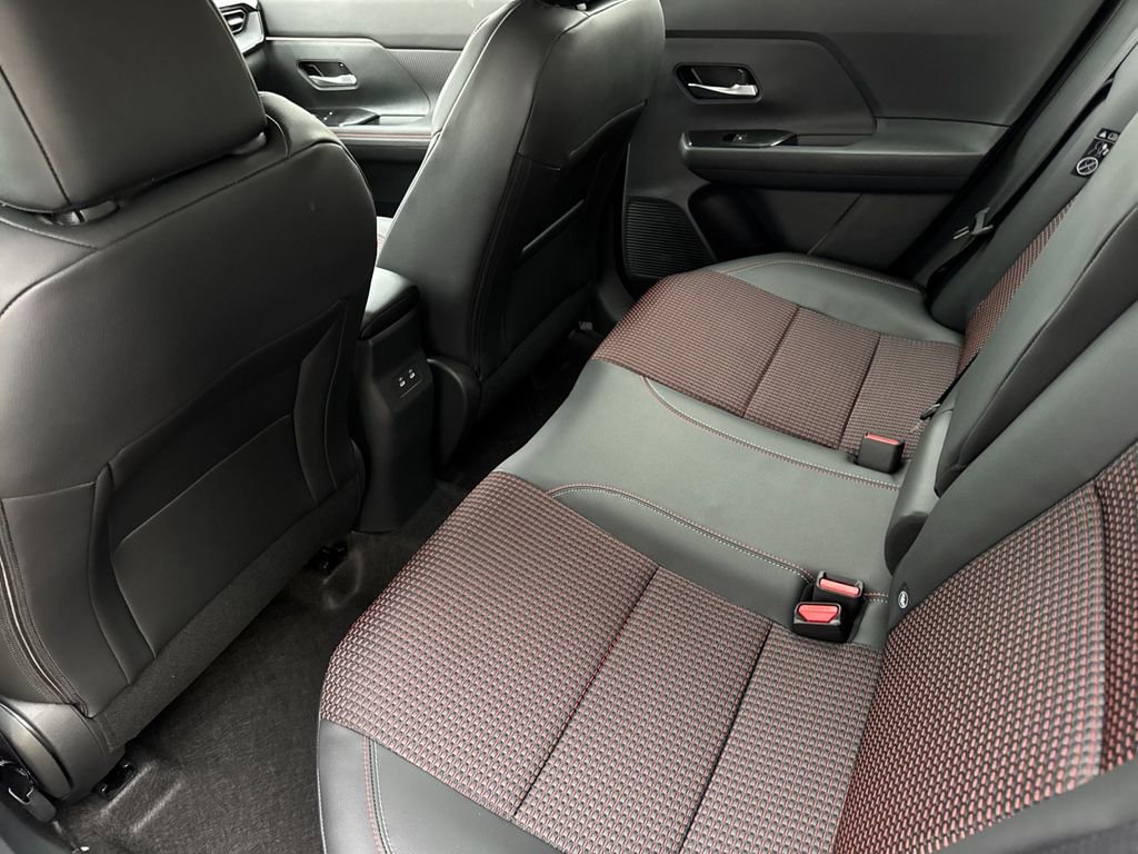 New 2026 Nissan Kicks SR w/ Illumination Package image 11