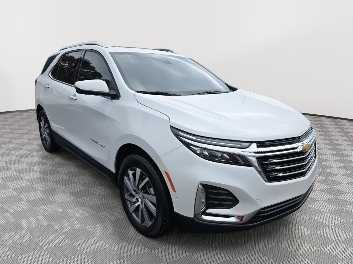 Used 2024 Chevrolet Equinox Premier image 3