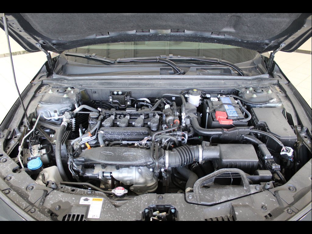 Certified 2025 Honda Accord SE image 30