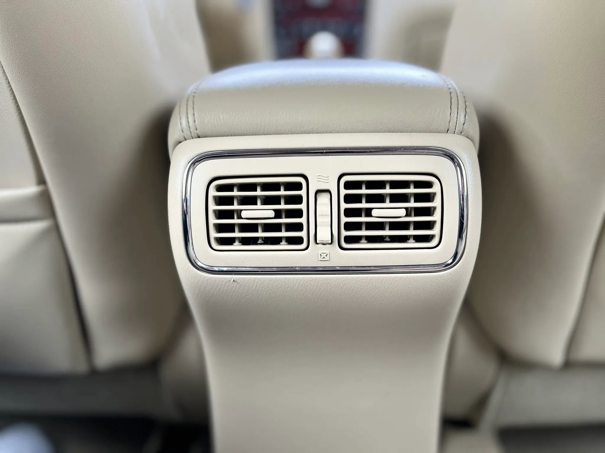 Used 2014 INFINITI QX50 Journey w/ Premium Package image 26