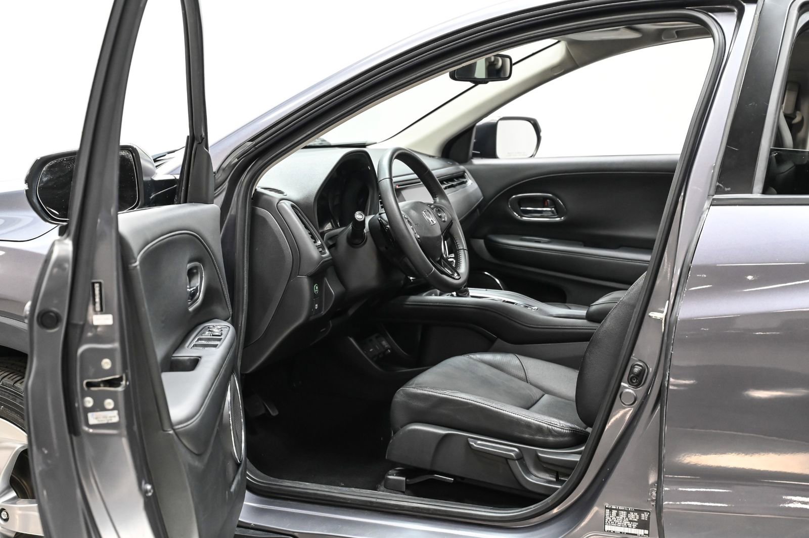 Used 2017 Honda HR-V EX-L image 12
