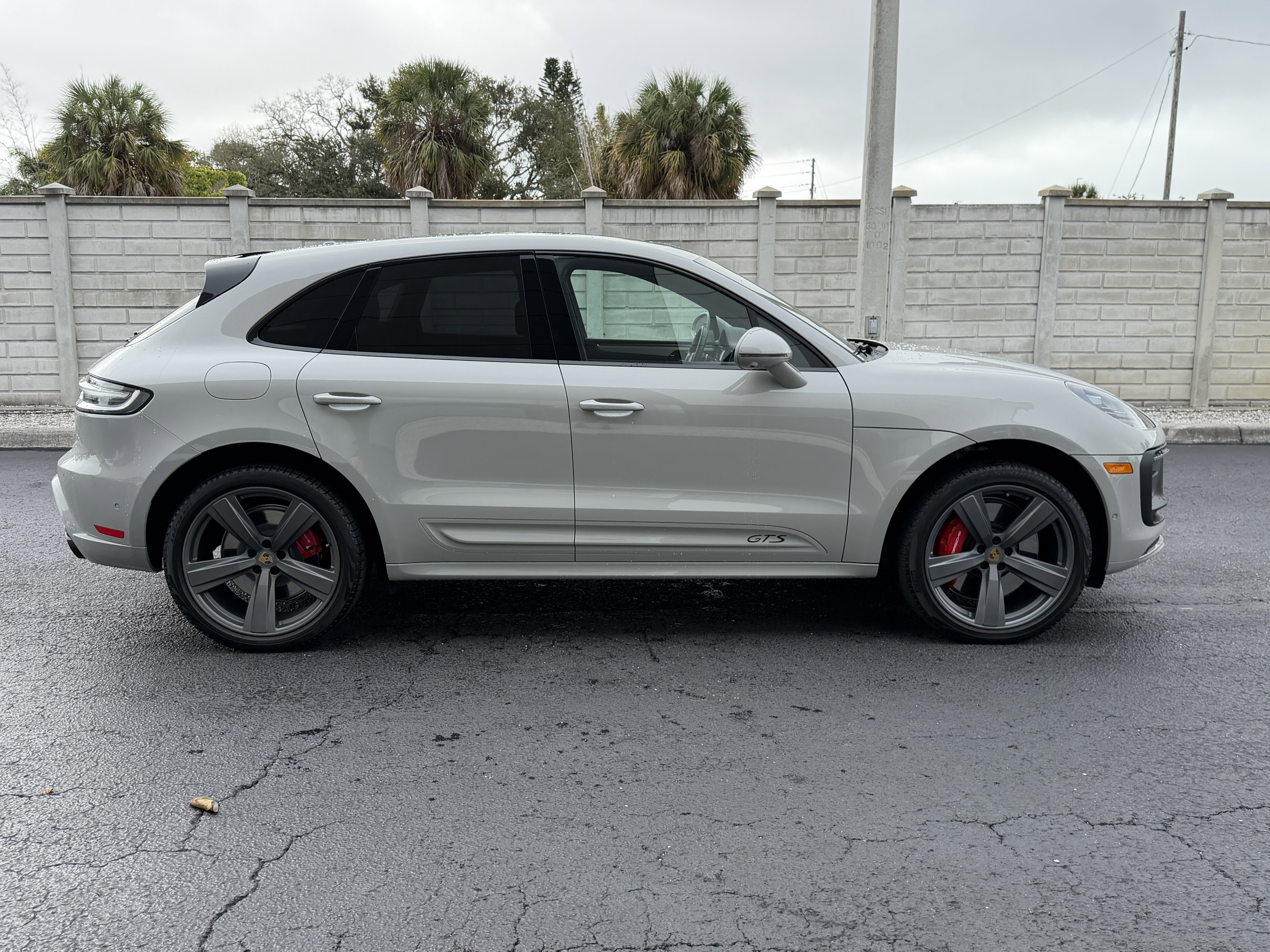 Certified 2022 Porsche Macan GTS image 6