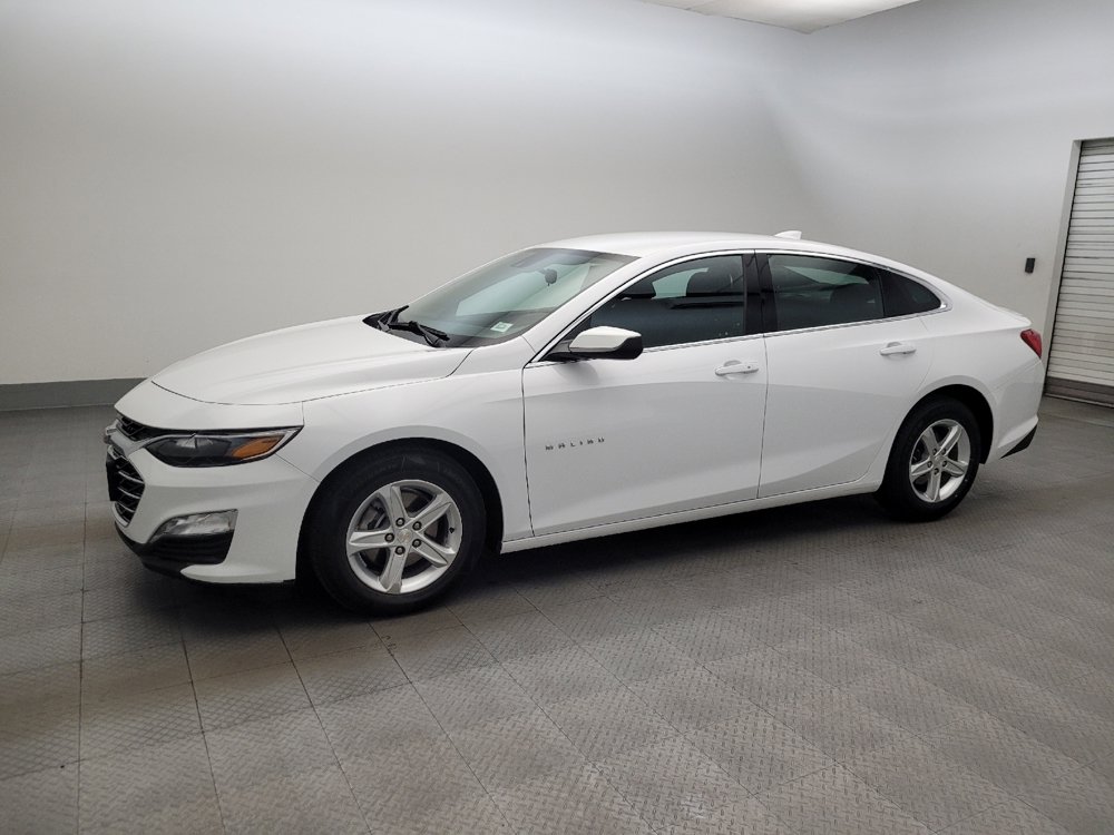 Used 2024 Chevrolet Malibu LT FWD image 2