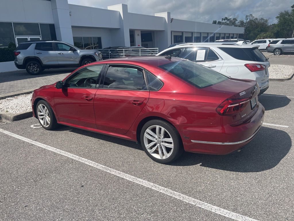 Used 2019 Volkswagen Passat 2.0T Wolfsburg w/ Wheels & Sunroof Package FWD image 3