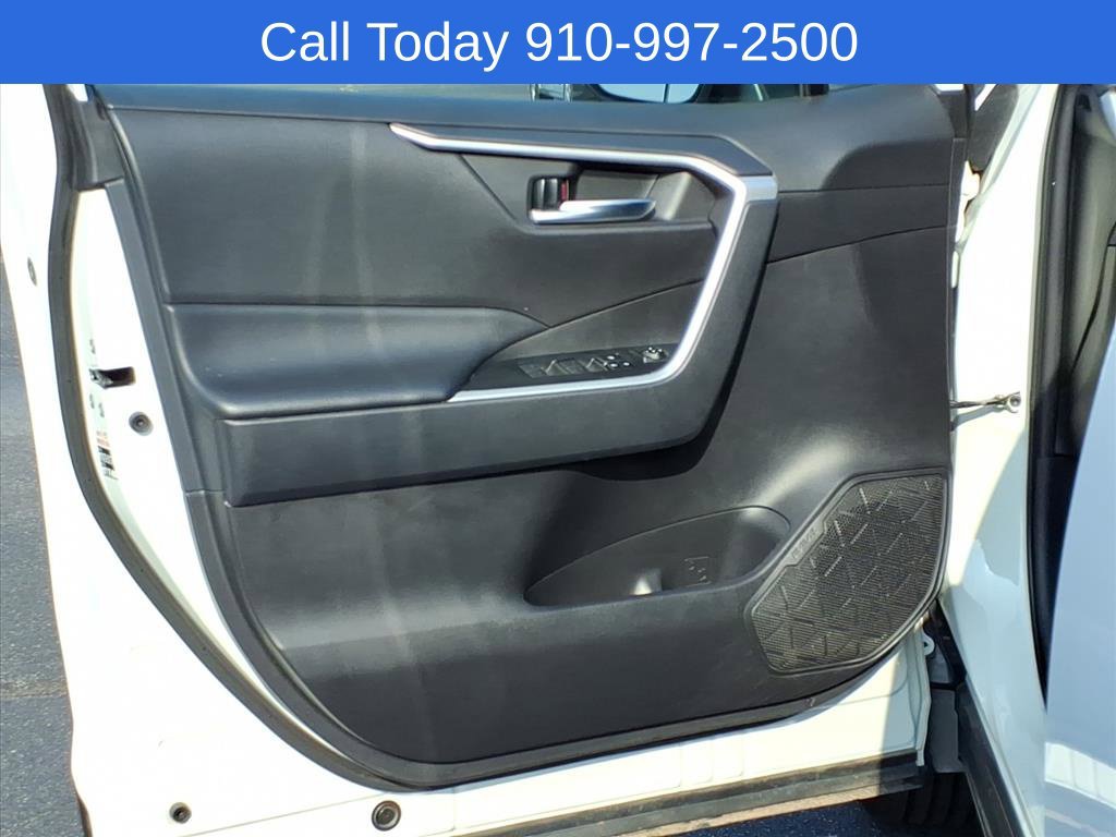 Used 2024 Toyota RAV4 XLE FWD image 12