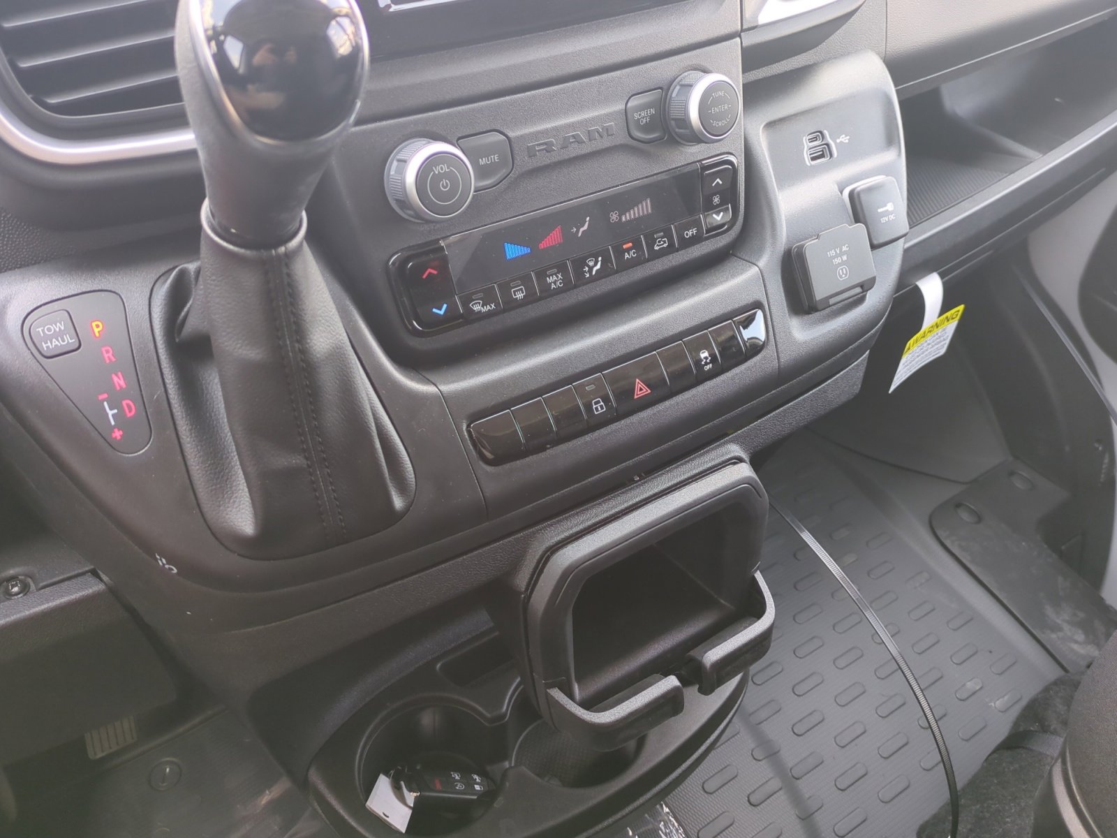 New 2025 RAM ProMaster 2500 w/ Quick Order Package 22G SLT image 15