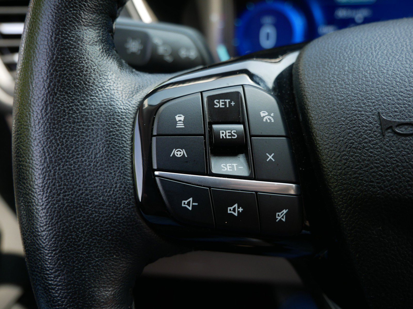 Used 2021 Ford Escape SEL w/ Technology Package AWD/4WD image 26