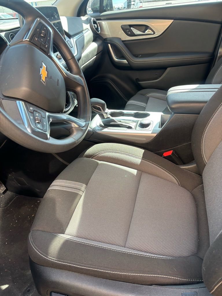 Used 2025 Chevrolet Blazer LT image 11
